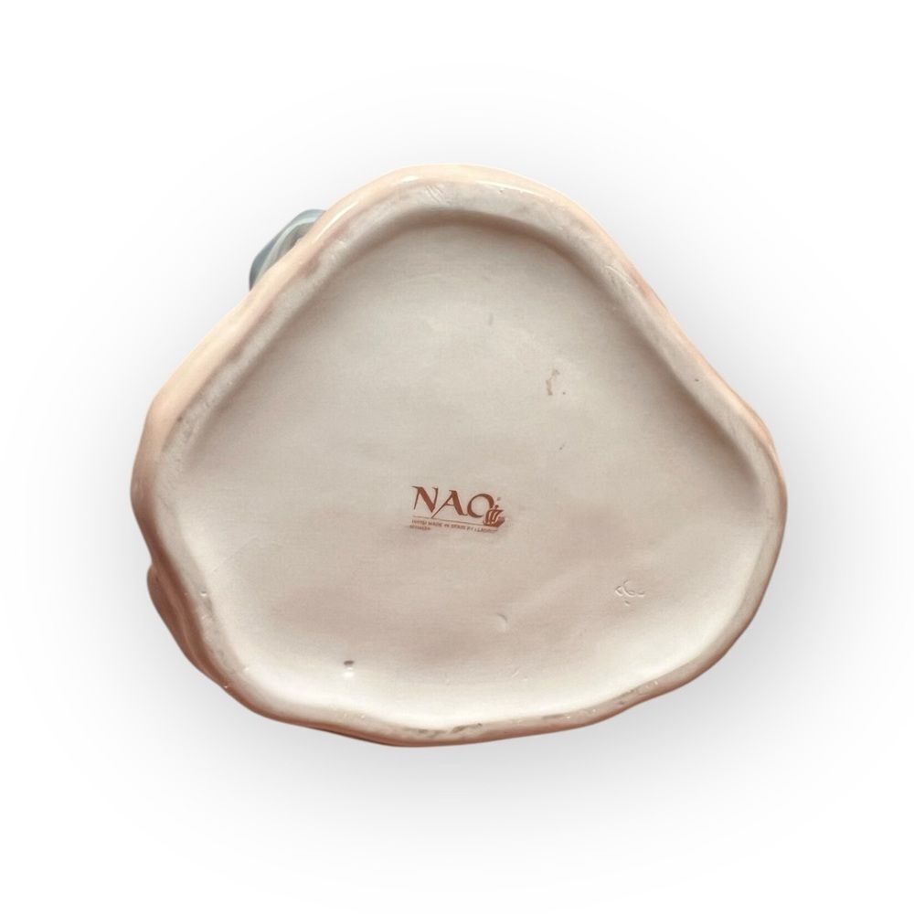 Lladro Nao Rare Retired “The Pampering” Porcelain Art - Picture 9 of 10